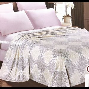 Gray Micro Plush Velvet Throw Blanket Size Queen